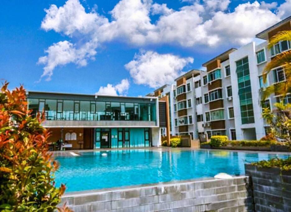 Cybercity Ph1 Near Kkia By Family Homestay Donggongon Eksteriør billede